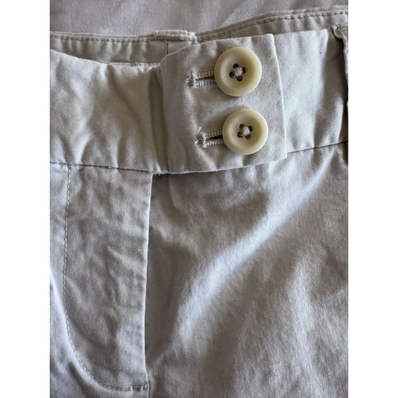 Vineyard Vines Women's Shorts Solid Tan Khaki Chino Size 2 Whale Embroidered - Picture 3 of 11